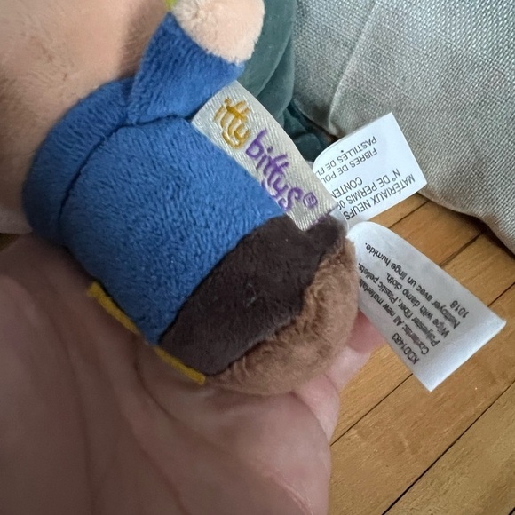 Itty Bittys Willy Wonka Collector Mini Charlie Golden Ticket Plush Stuffed - Picture 5 of 5